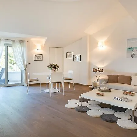 Collemar Apartment